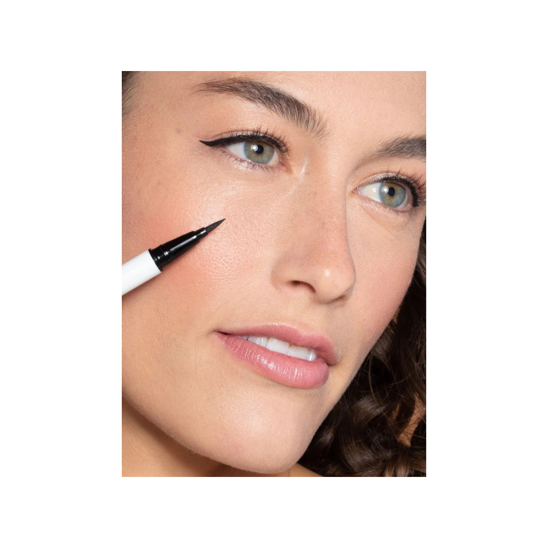 Clean Line Liquid Liner
